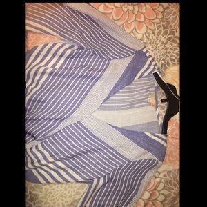 Long sleeve deep cut blouse